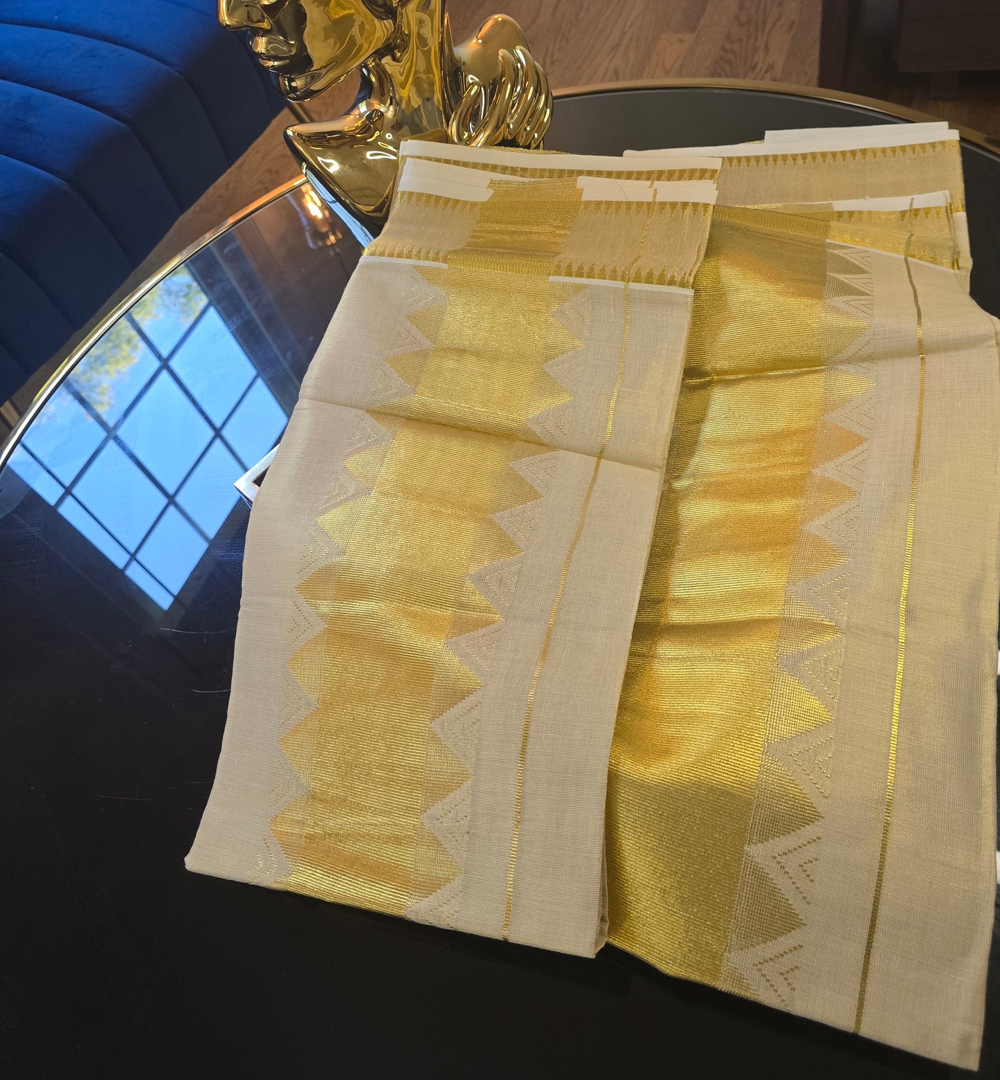 Kerala Tissue Set Mundu with Temple Design