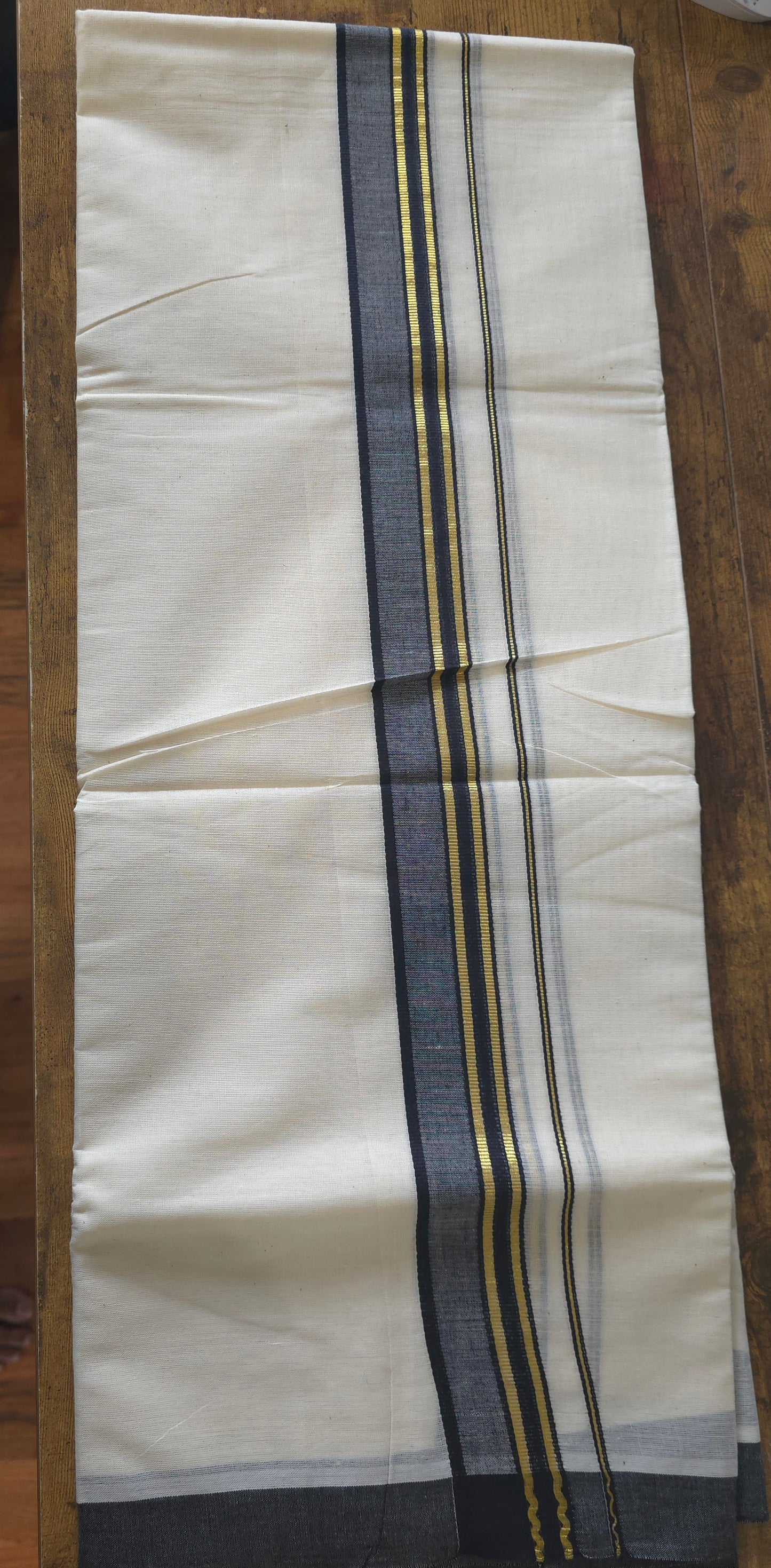 Onam Mundu with Black and Golden Boarder