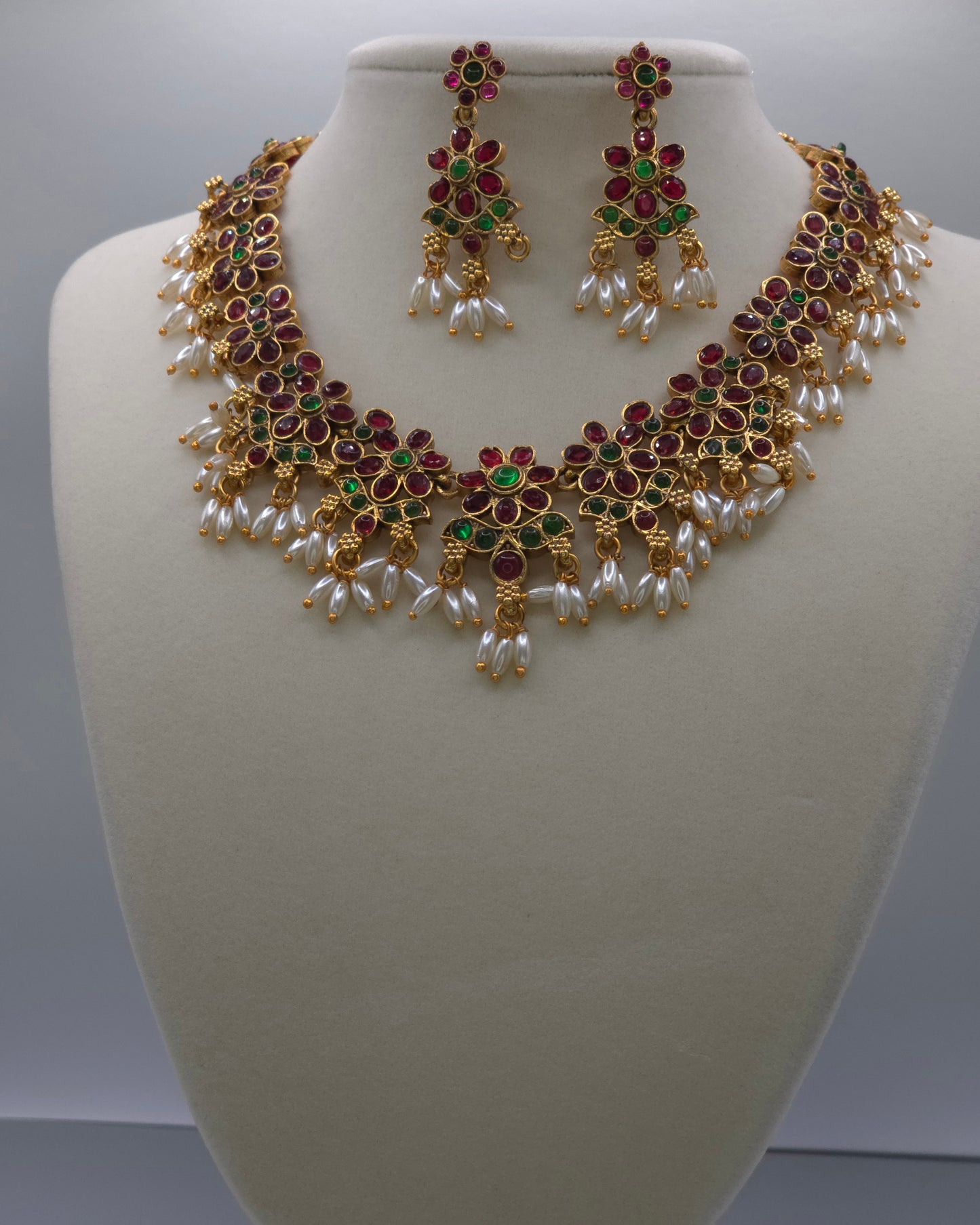 Necklace set