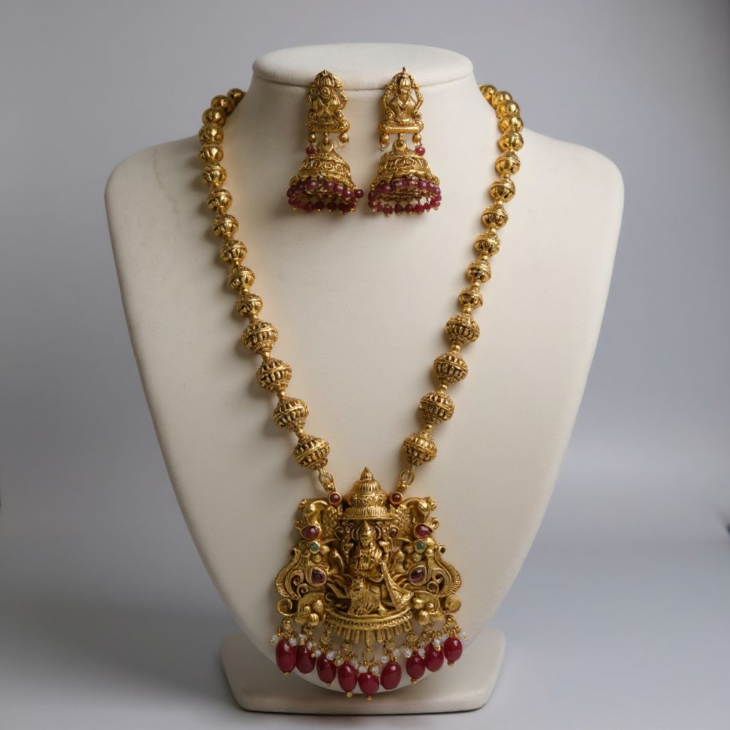 Antique Lakshmi Pendant Necklace Set