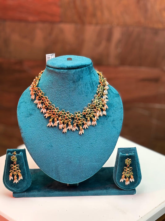 Necklace set