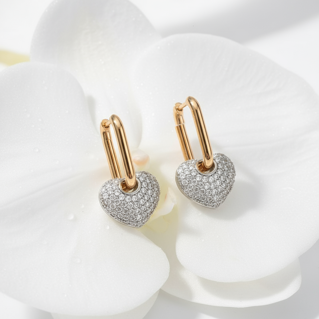 Contemporary White Gold Heart Stone Earclip