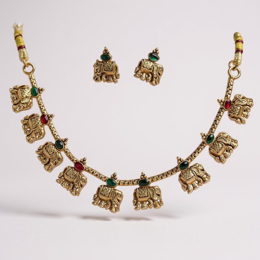 Elephant Parade Necklace Set