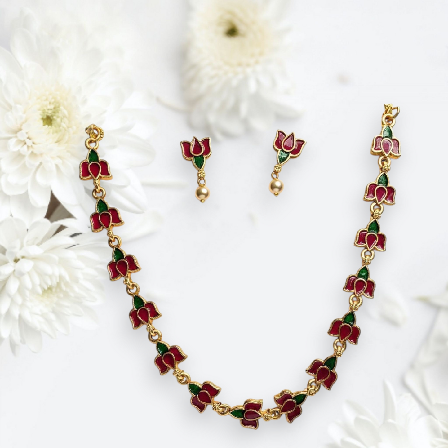 Red-Green Petal Charm Set