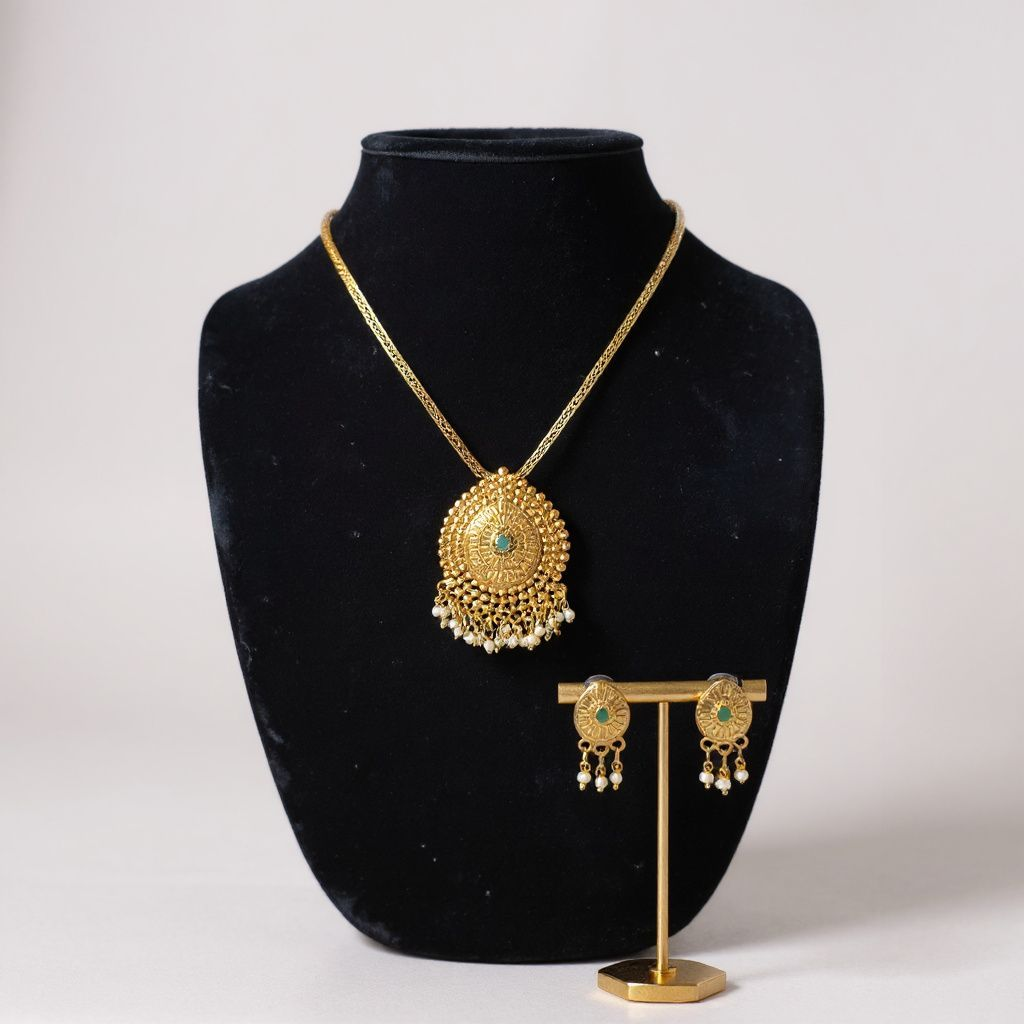 Pendant set
