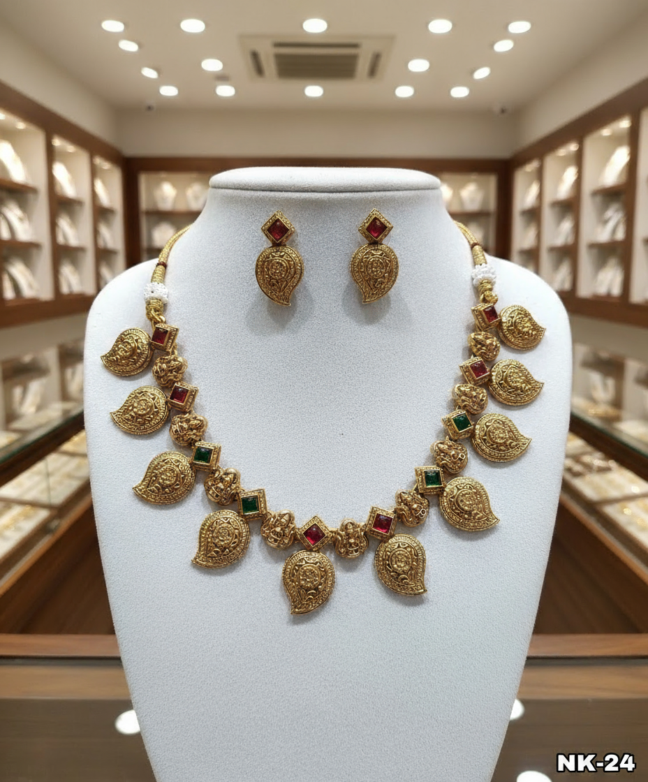 Golden Grace Set Necklace Set