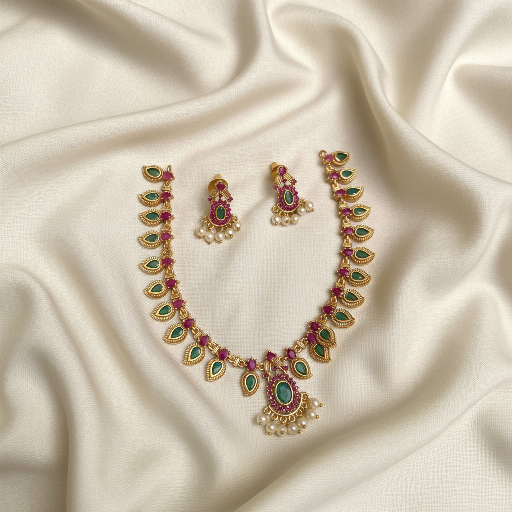 Rubyand Emerald Necklace Set