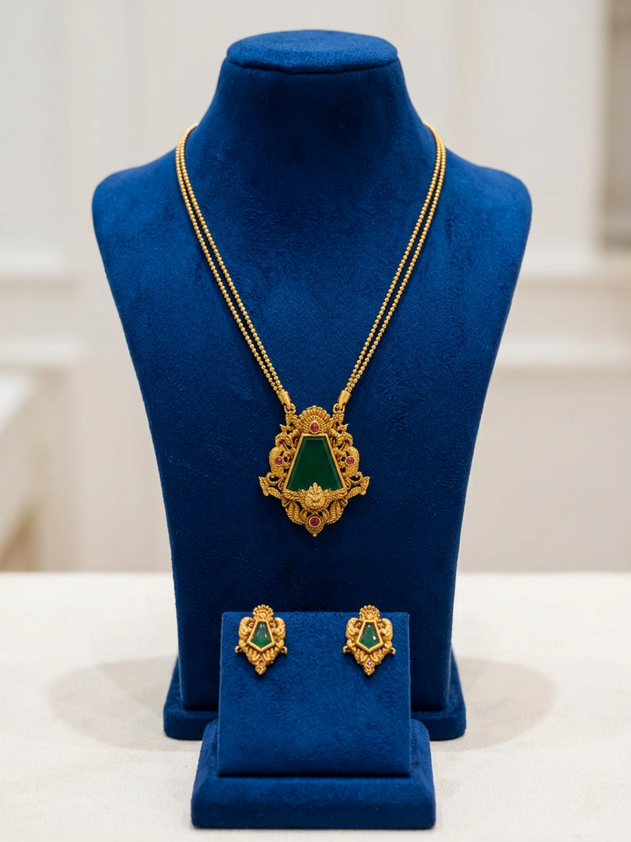 Traditional Antique Gold Geometric Emerald Green Heritage Pendant Set